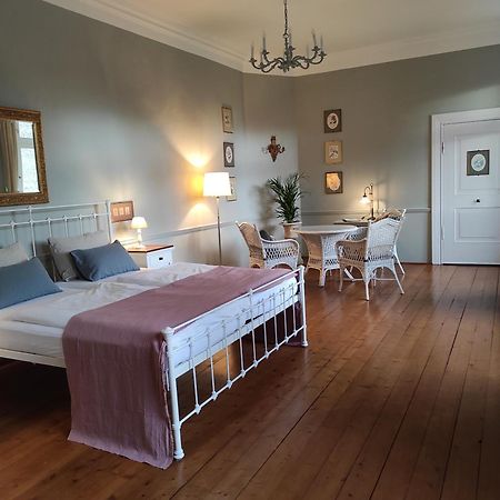 Gartenzimmer Im Schloss Neuhausen Neuhausen  Exteriör bild